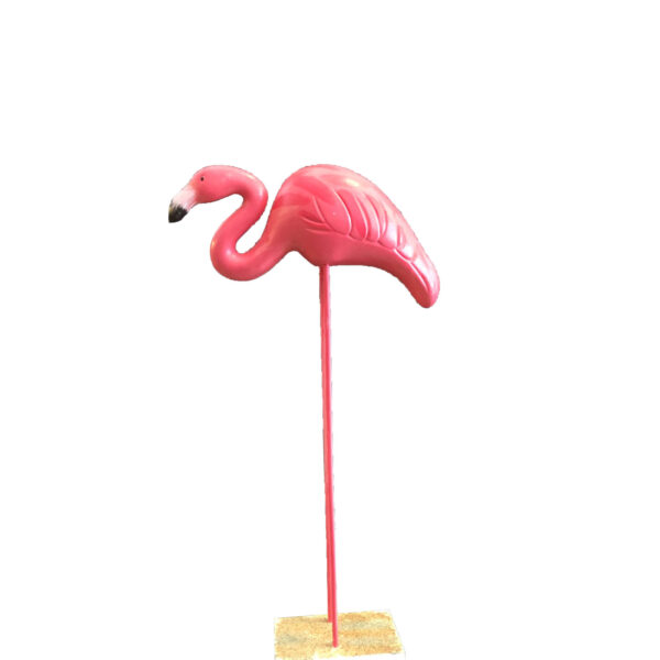 Fenicottero Flamingo in legno su piedistallo
