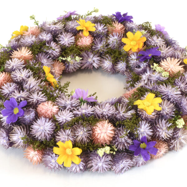 Corona di fiori primaverili viola e gialli 33 x 33 x 8 cm